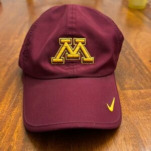 Nike Minnesota Gophers Featherlight Hat. Adjustable Color is Maroon.